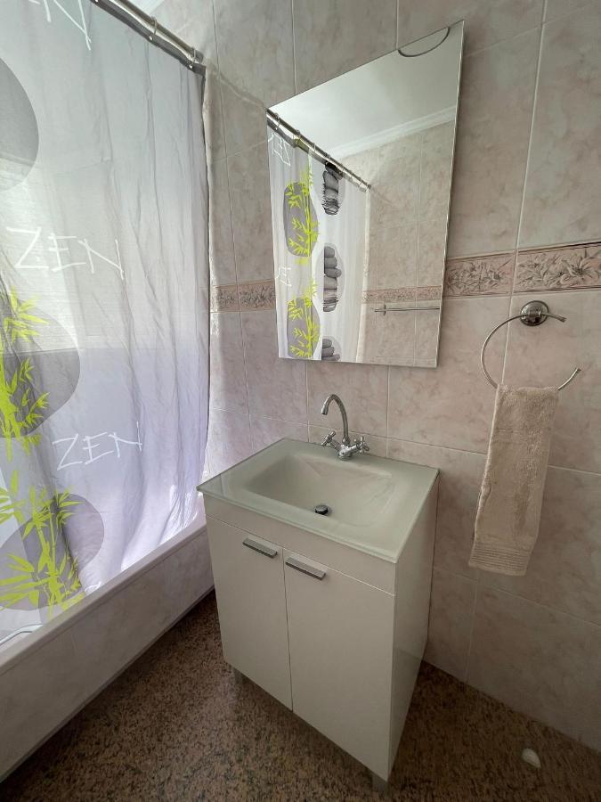 Encantadora Habitacion Privada Cerca Del Mar マラガ エクステリア 写真