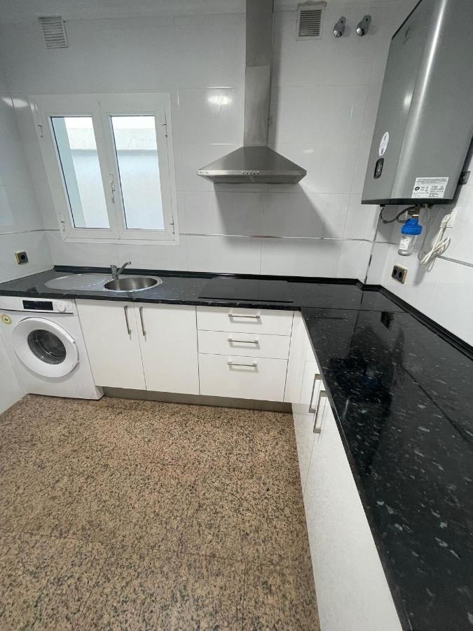 Encantadora Habitacion Privada Cerca Del Mar マラガ エクステリア 写真