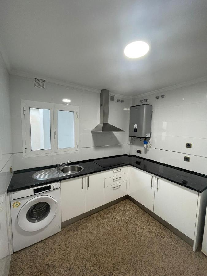 Encantadora Habitacion Privada Cerca Del Mar マラガ エクステリア 写真