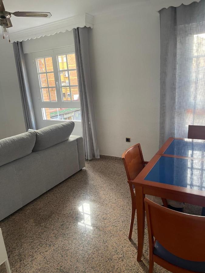 Encantadora Habitacion Privada Cerca Del Mar マラガ エクステリア 写真