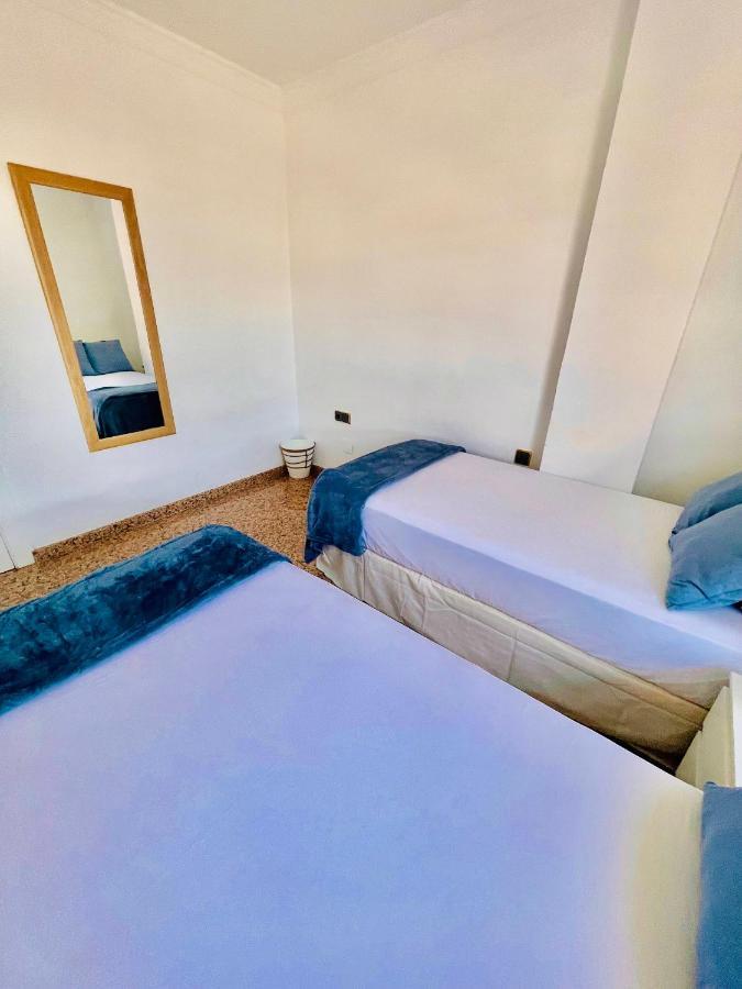 Encantadora Habitacion Privada Cerca Del Mar マラガ エクステリア 写真